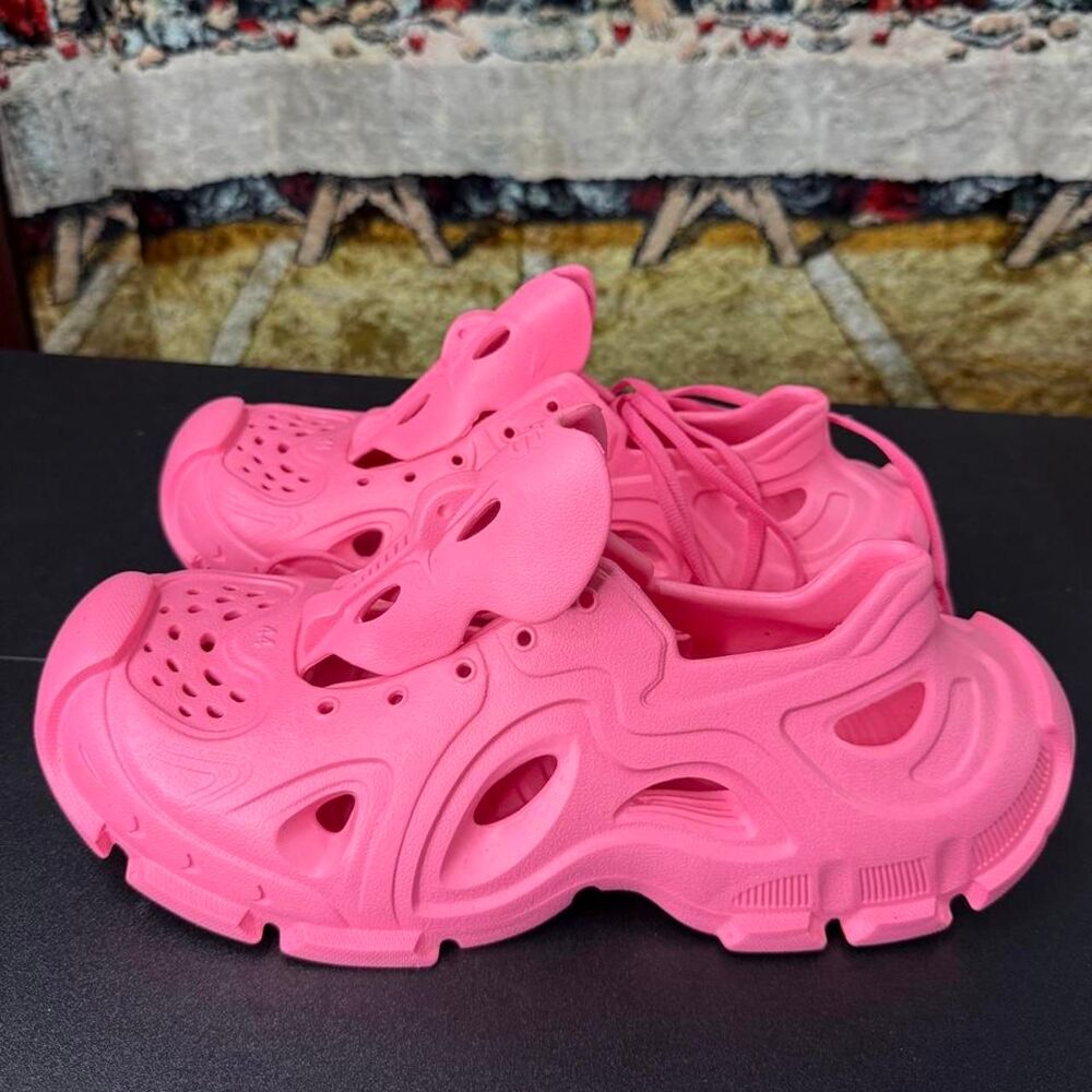 Unbranded Men's Pink Trainers